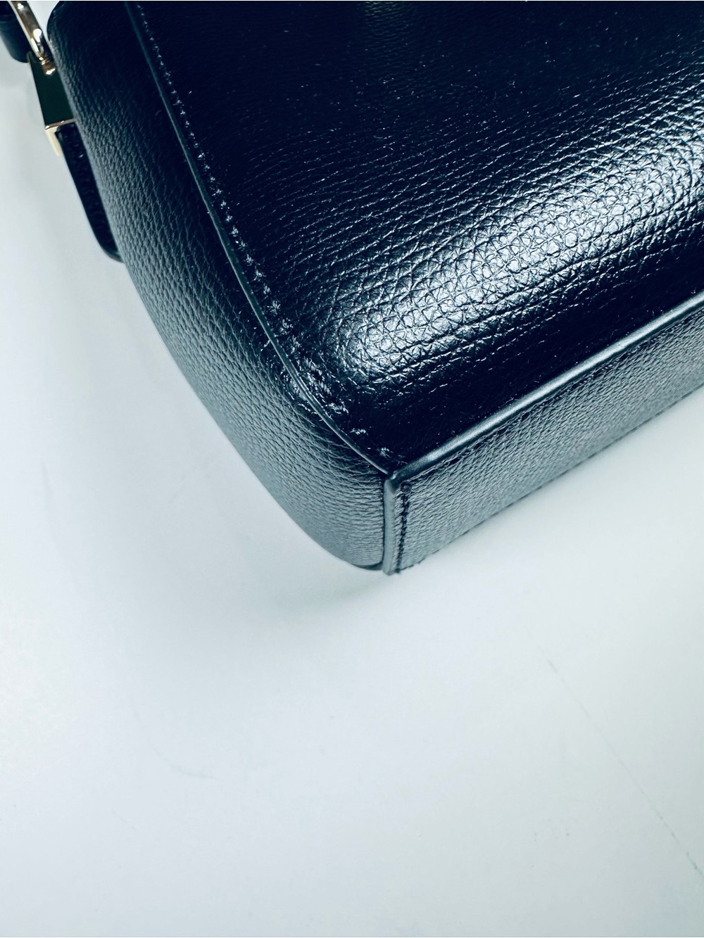 NWT Kate Spade Phoebe Mini Top Handle Crossbody Black Leather KI924 Gift Box - Picture 8 of 16